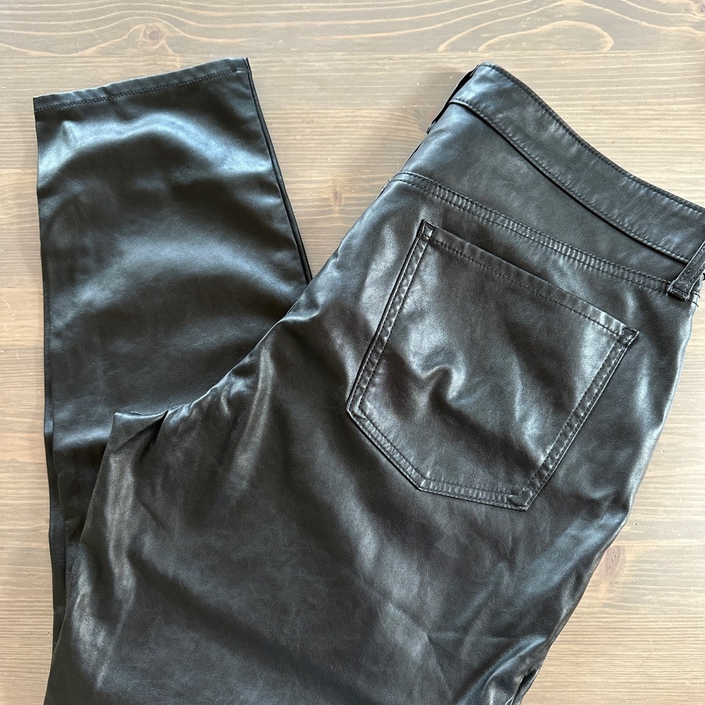 Old Navy Black Faux Leather Skinny Pants